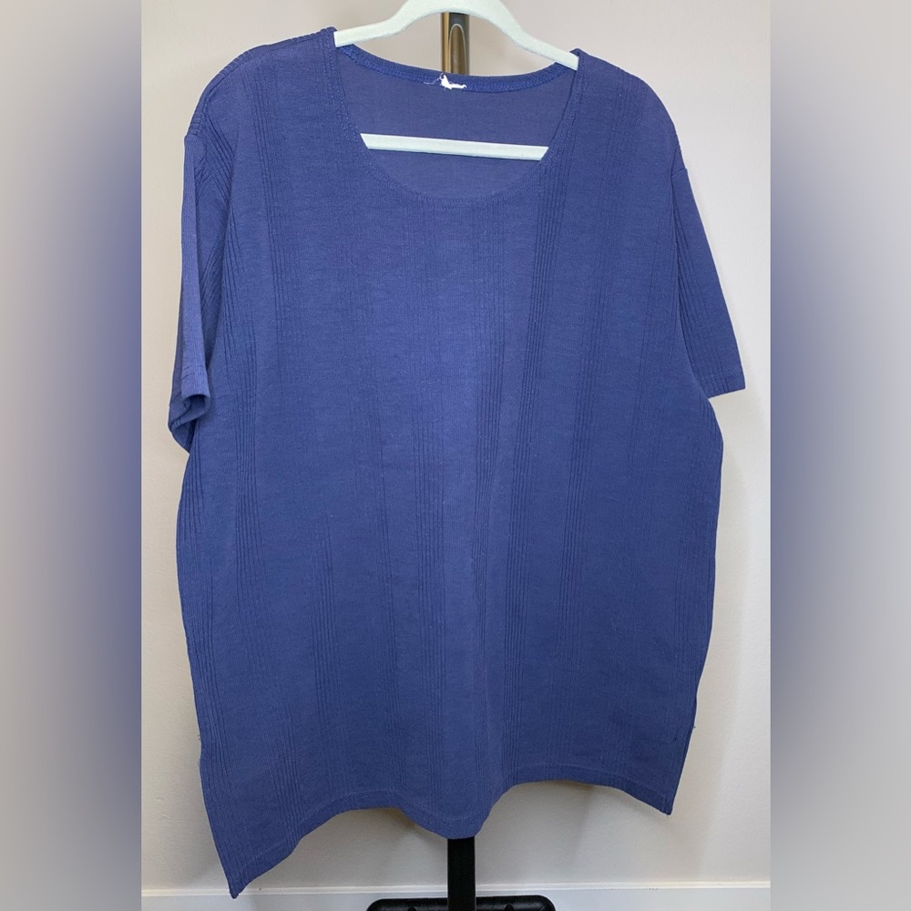 XL womens navy top